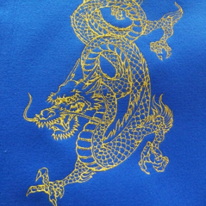 ドラゴンズの刺繍